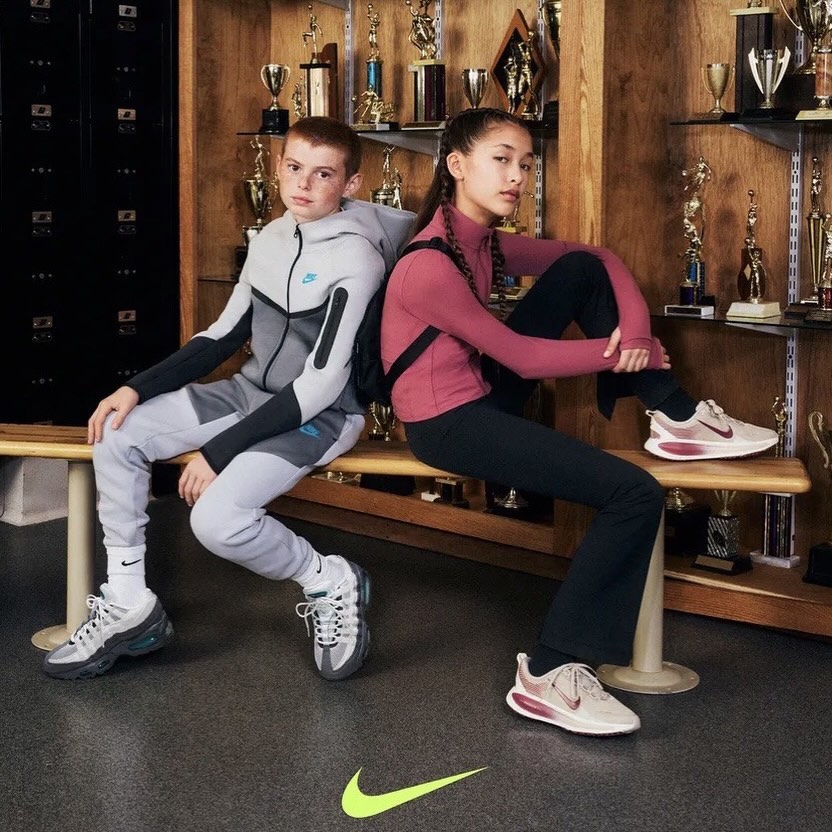 BACK TO SCHOOL NIKE!!!
Scopri la nuova collezione Nike da Tassi Sport a Vignola! ‍️
Colori super cool e comfort per la scuola, lo sport o il tempo libero! 
tassisport vignola nike newcollection kidsstyle sport